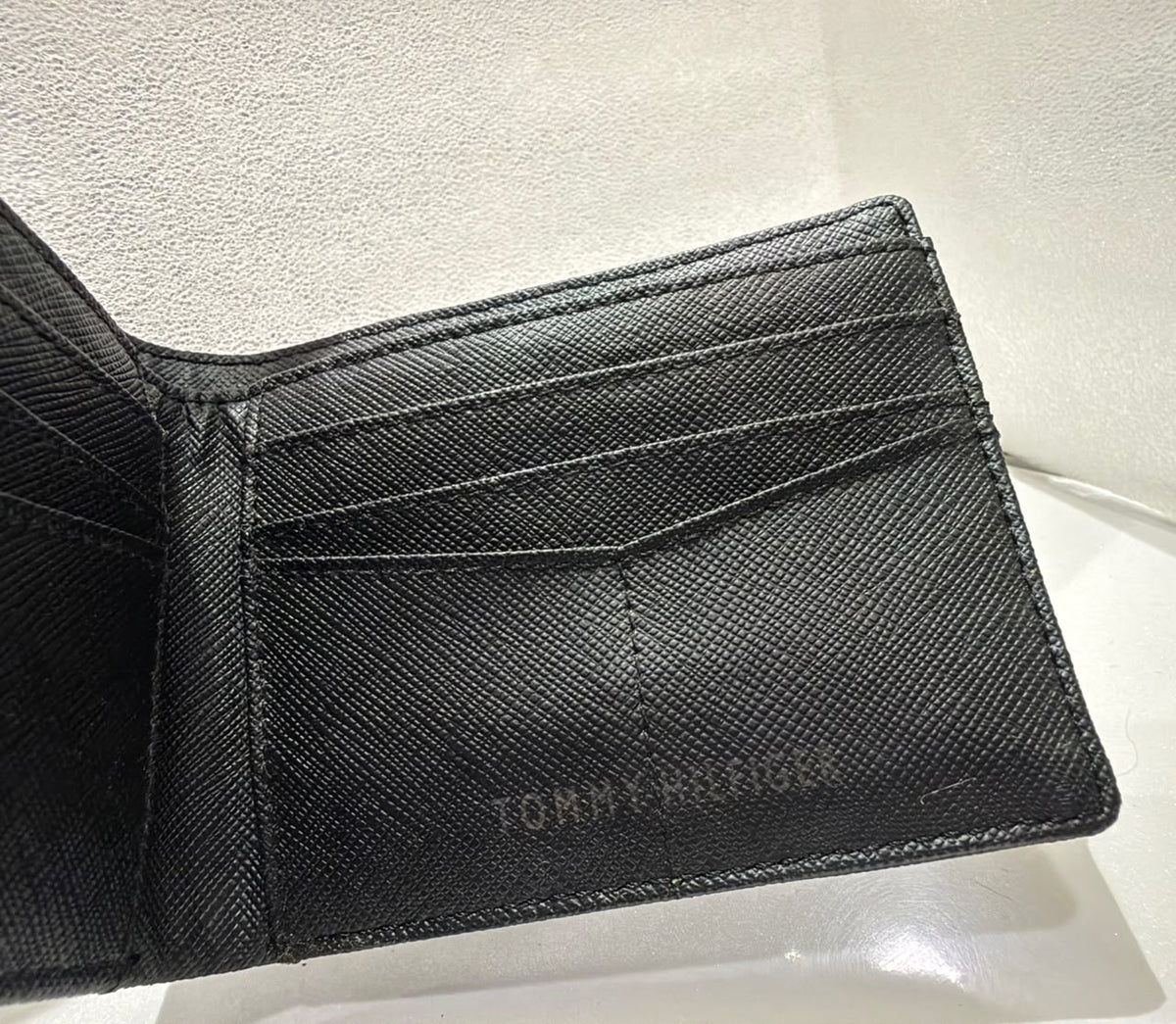 Tommy Hilfiger Men Basco Black Wallet
